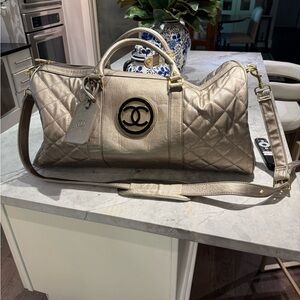 NEW Faux Gold Quilted Travel Bag with Barrel Design